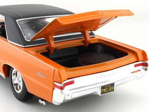 Pontiac GTO (1965) - zum Schließen ins Bild klicken